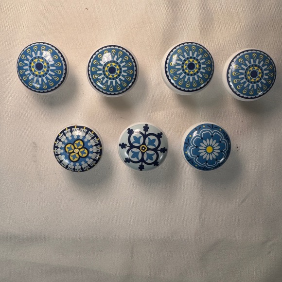 Other - 7pc Blue White Ceramic Drawer Knobs Hand Painted Style Floral Cabinet Pulls 1.5"